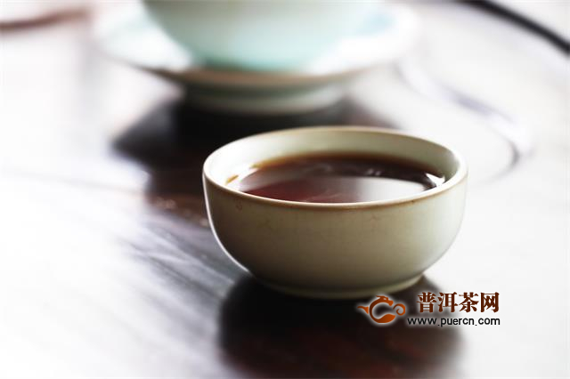 劣质茶鉴别技巧：如何分辨不同包装的劣质茶叶？